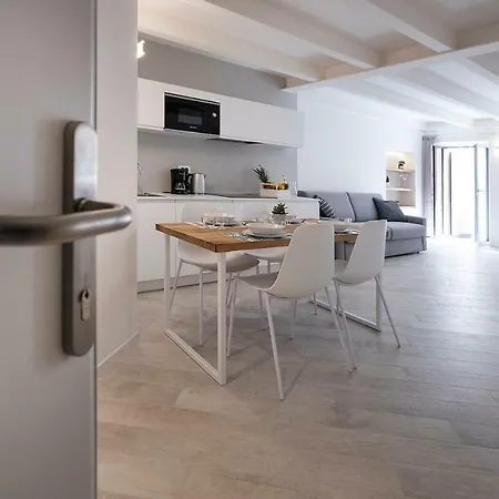 Picalof Apartment *