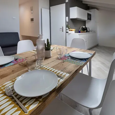 Picalof Apartment