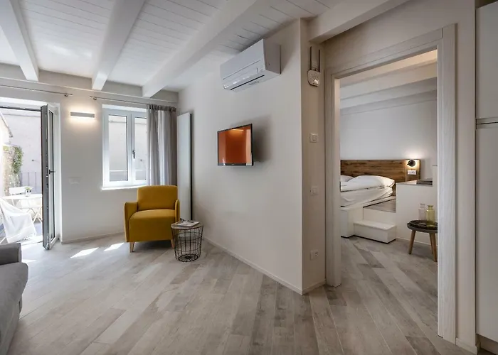 Apartament Picalof *