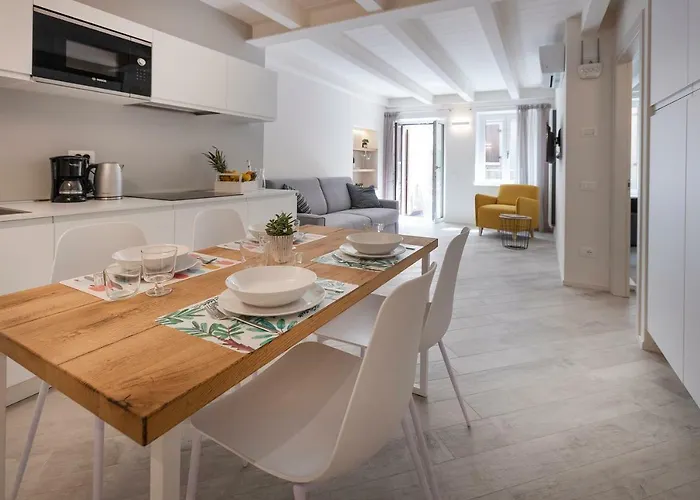 Picalof Apartament *